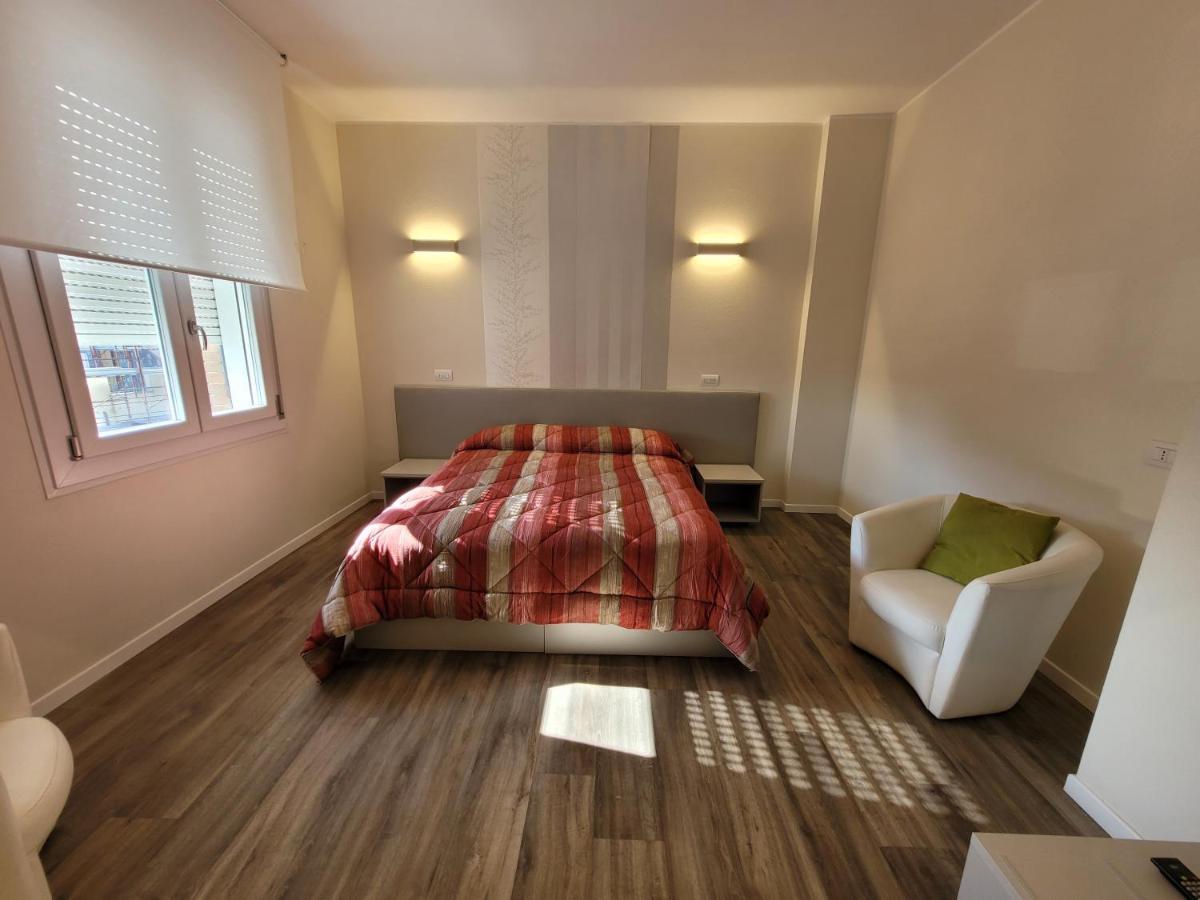 Stop&Go Suites And Apartments مارانيلّو المظهر الخارجي الصورة