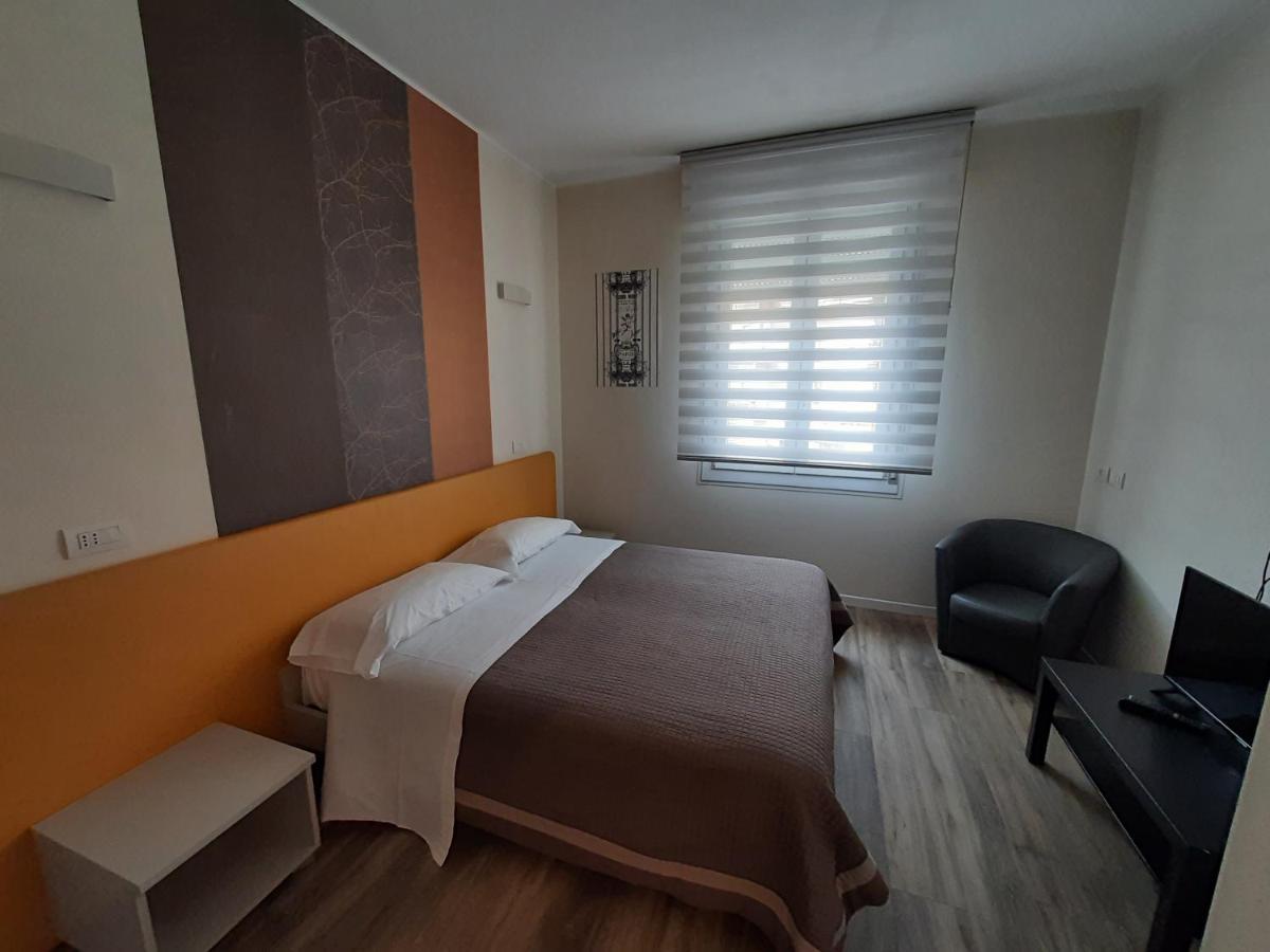 Stop&Go Suites And Apartments مارانيلّو المظهر الخارجي الصورة